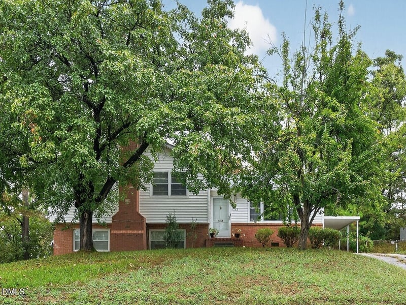 1103 Kitt Pl, Raleigh, NC 27610