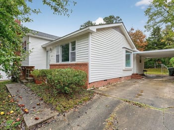 1103 Kitt Pl, Raleigh, NC 27610