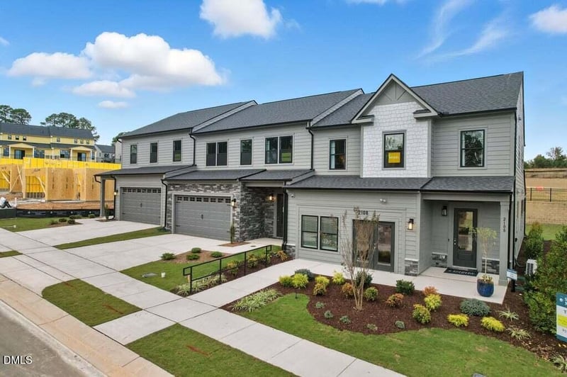 1103 Palisade Bluff Ln, Apex, NC 27502
