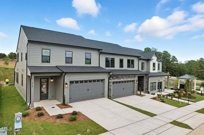 1103 Palisade Bluff Ln, Apex, NC 27502