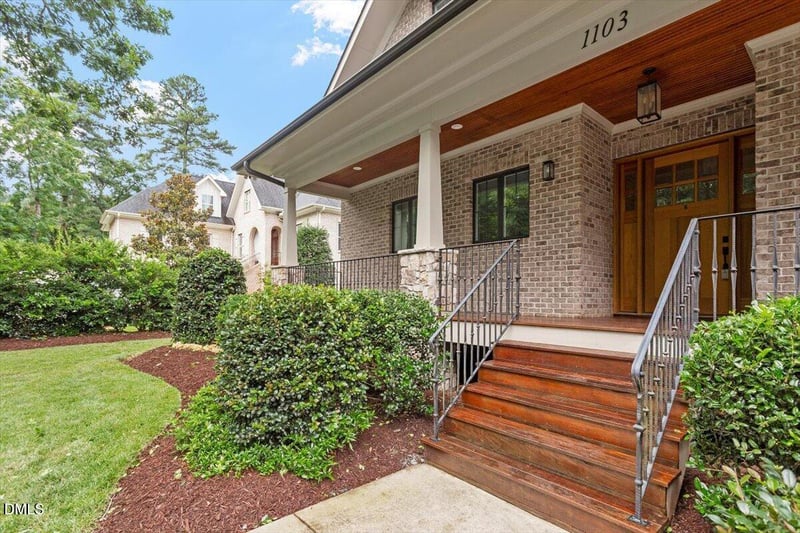 1103 Roosevelt Dr, Chapel Hill, NC 27514