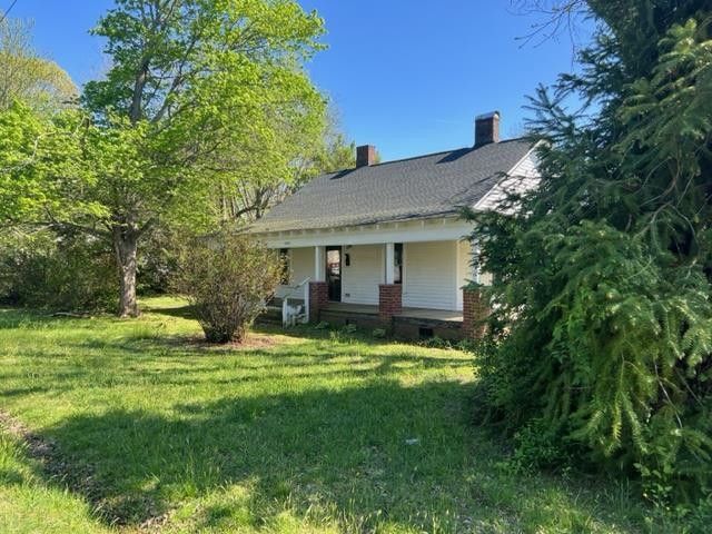 1103 Sidney Ave, Burlington, NC 27217