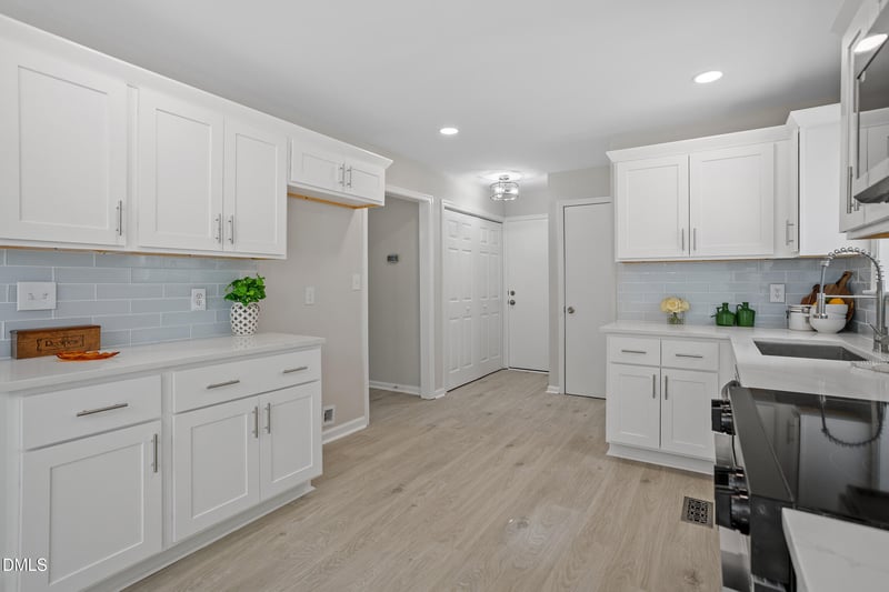 1103 Suterland Rd, Cary, NC 27511