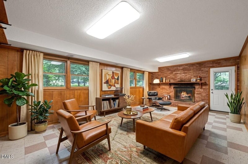 1103 Warren Ave, Cary, NC 27511