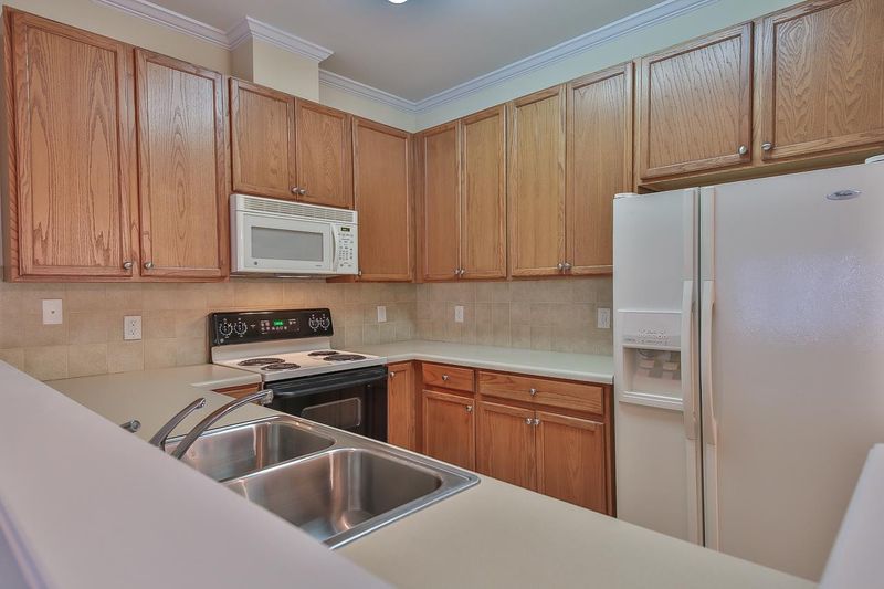 11037 David Stone Dr, Chapel Hill, NC 27517
