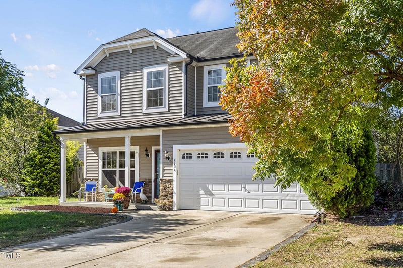 1104 Braemar Highland Dr, Zebulon, NC 27597