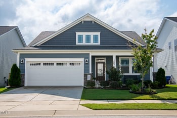 1104 Briar Gate Dr, Holly Springs, NC 27540