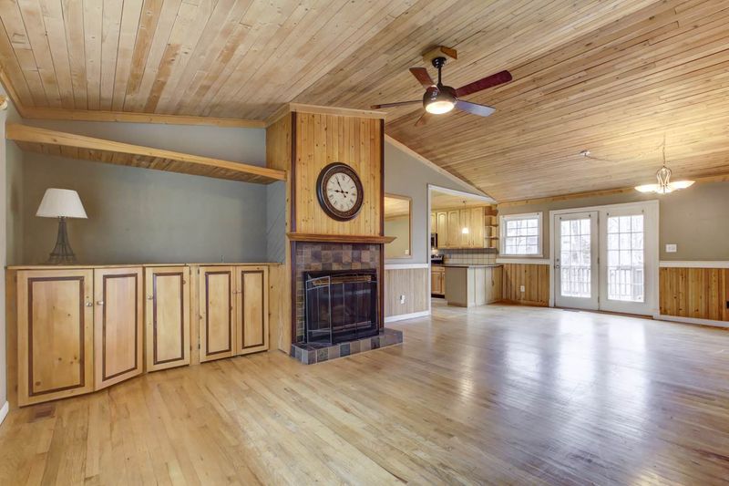 1104 Castalia Dr, Cary, NC 27513