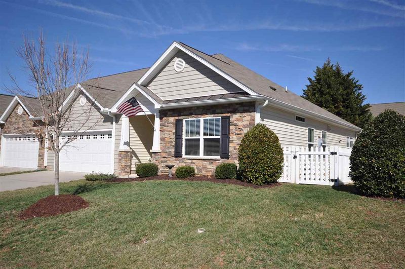 1104 Copper Cir, Mebane, NC 27302