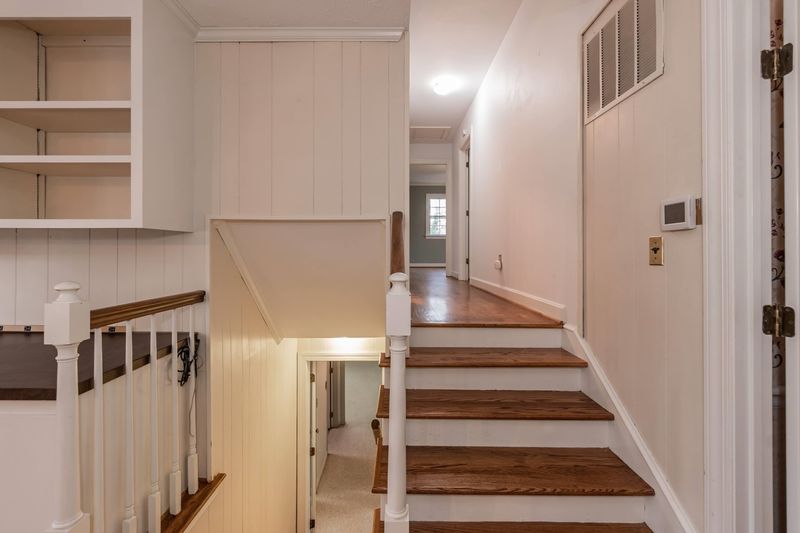 1104 Deboy St, Raleigh, NC 27606
