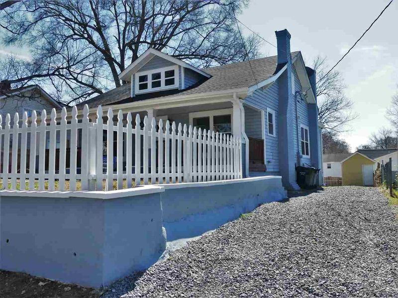 1104 Eva St, Durham, NC 27703