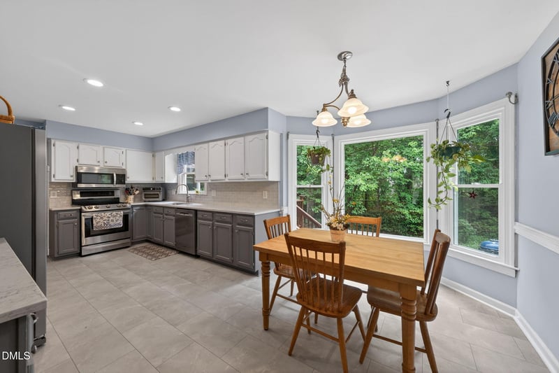 1104 Fallen Oak Dr, Apex, NC 27502