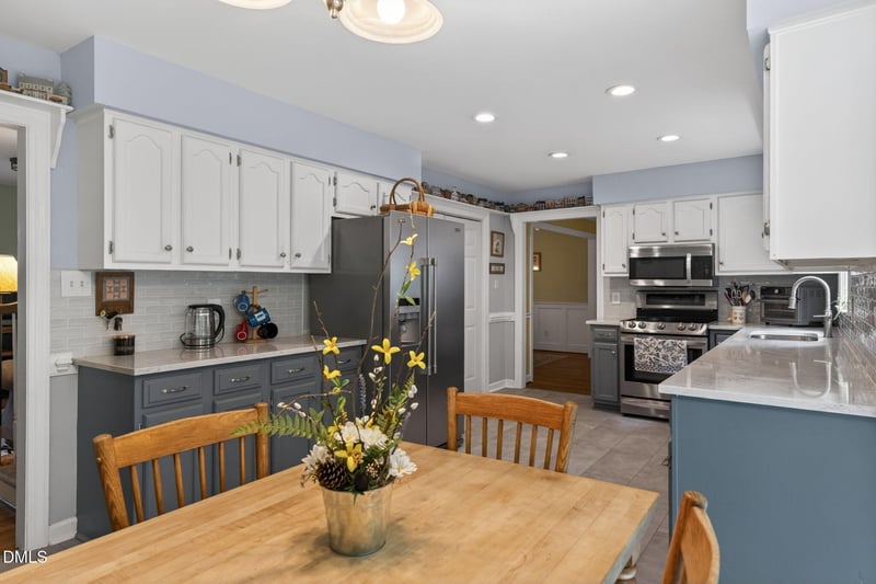 1104 Fallen Oak Dr, Apex, NC 27502