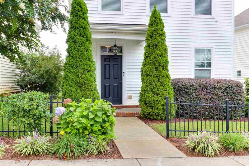 1104 Ileagnes Rd, Raleigh, NC 27603