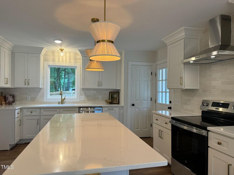 1104 Indian Trl, Apex, NC 27502