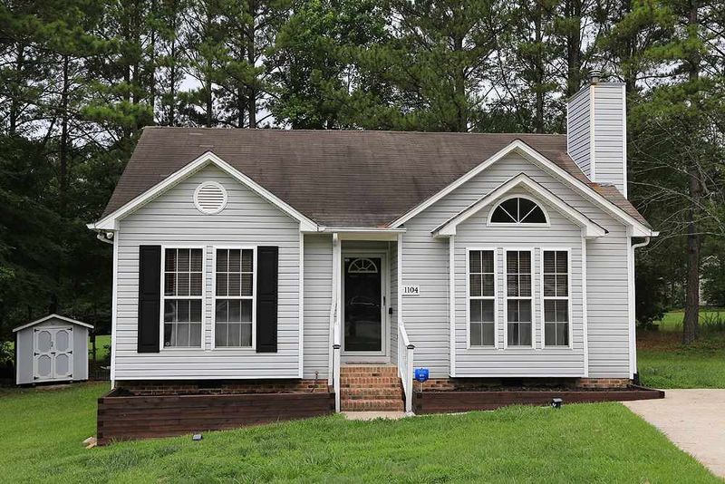 1104 Kilt Ct, Knightdale, NC 27545