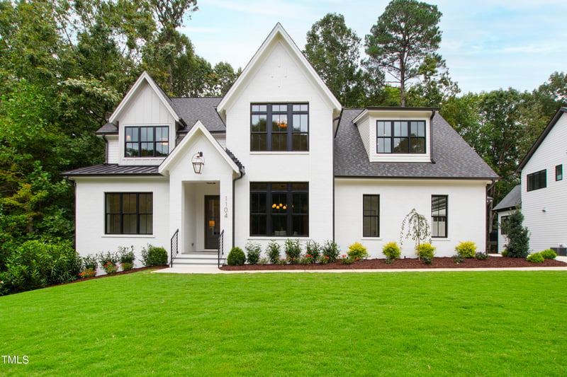 1104 Manchester Dr, Raleigh, NC 27609