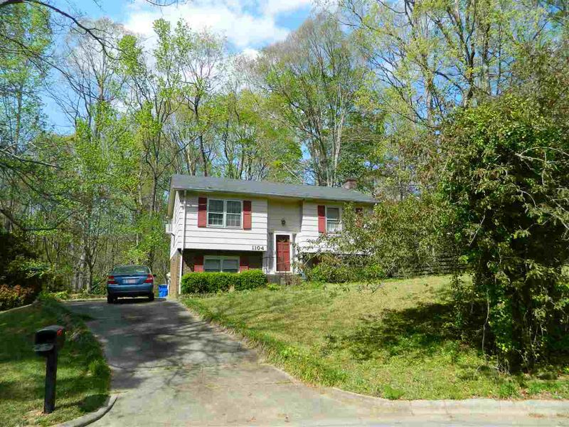 1104 Mockingbird Dr, Raleigh, NC 27615