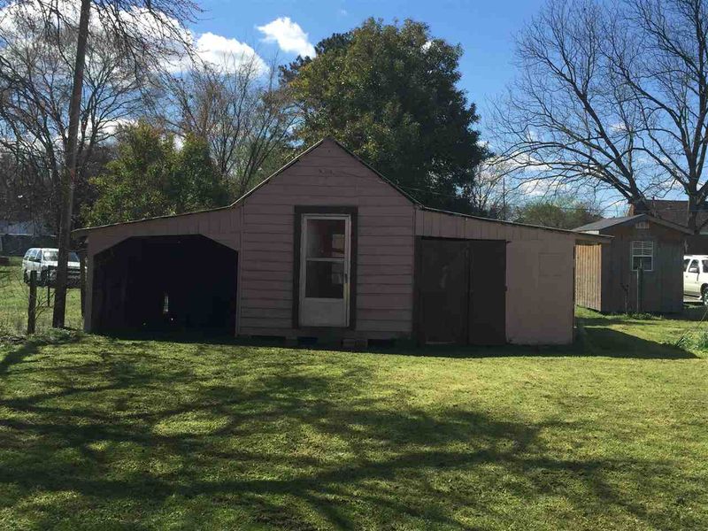 1104 North St, Smithfield, NC 27577