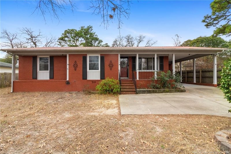 1104 Odom Dr, Fayetteville, NC 28304