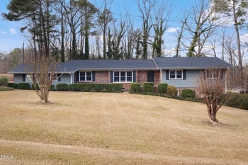 1104 Oldham Lake Rd, Sanford, NC 27330