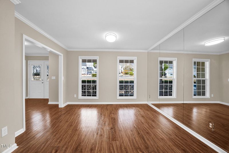 1104 Pilton Pl, Raleigh, NC 27604
