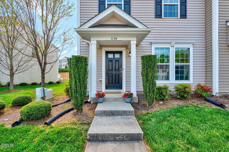 1104 Renewal Pl, Raleigh, NC 27603