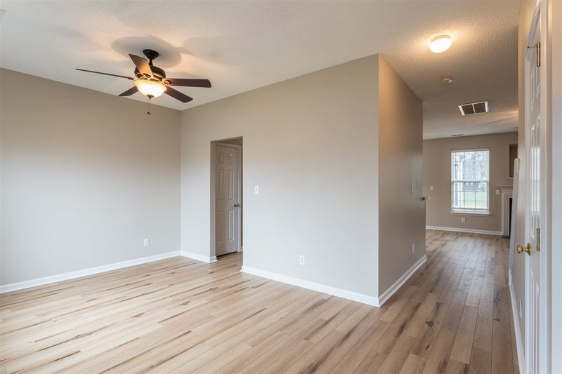 1104 Southwind Ct, Mebane, NC 27302