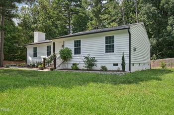 1104 Suterland Rd, Cary, NC 27511