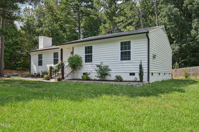 1104 Suterland Rd, Cary, NC 27511