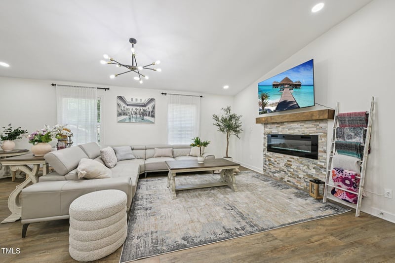 1104 Suterland Rd, Cary, NC 27511
