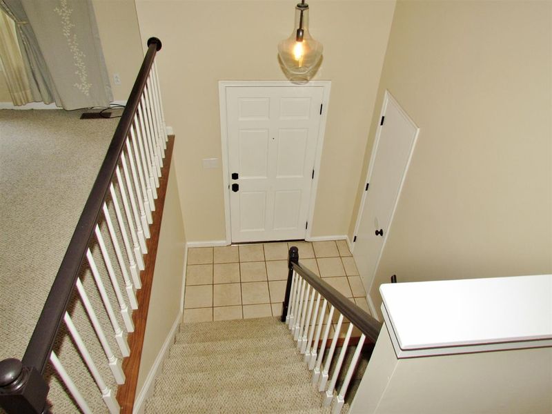 1104 Tanglewood Dr, Cary, NC 27511