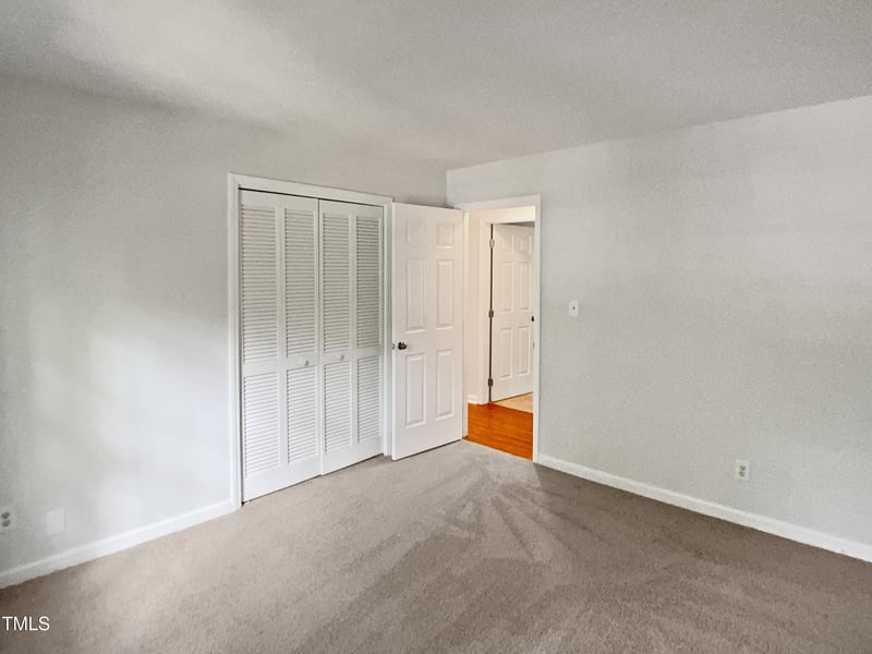 1104 Theresa Ct, Raleigh, NC 27615