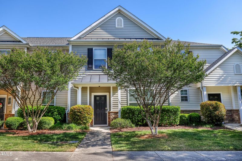 1104 Vermillion Dr, Durham, NC 27713