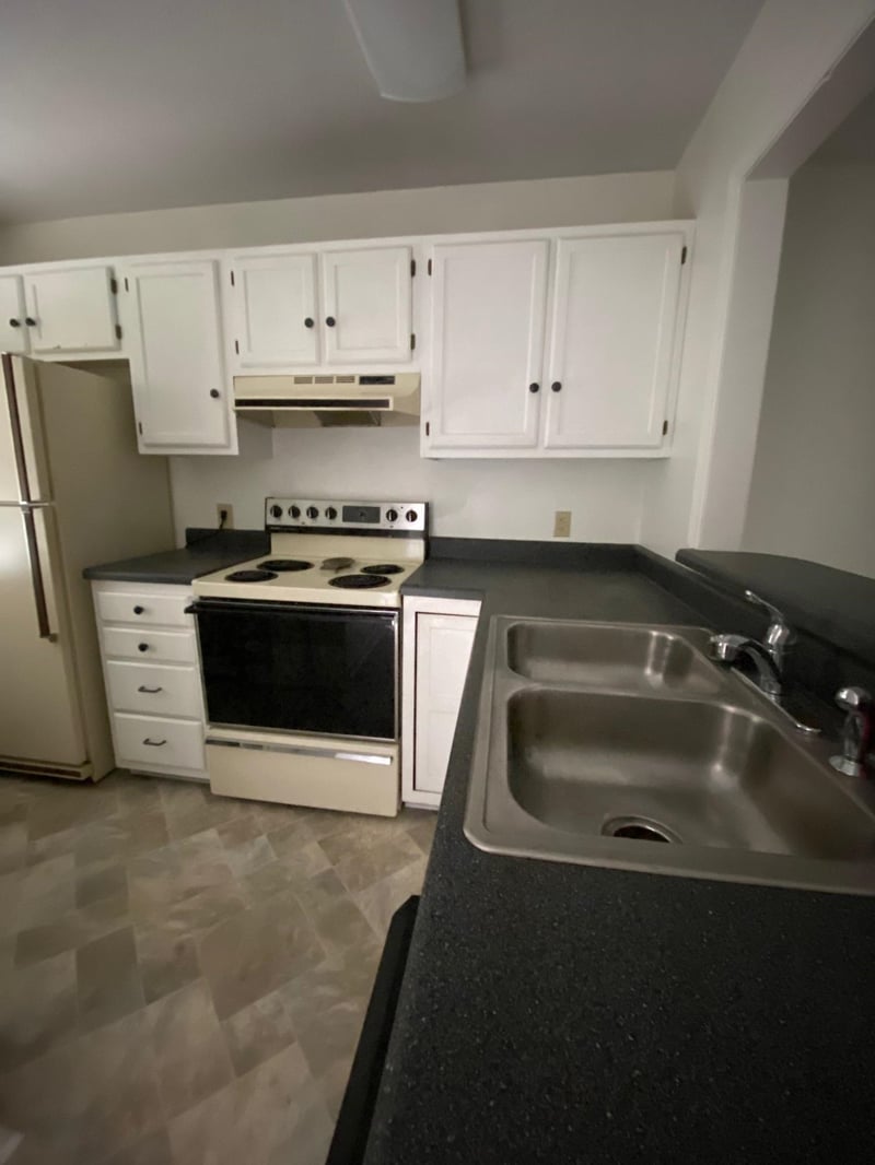 1104 Villa Green Ct, Raleigh, NC 27612