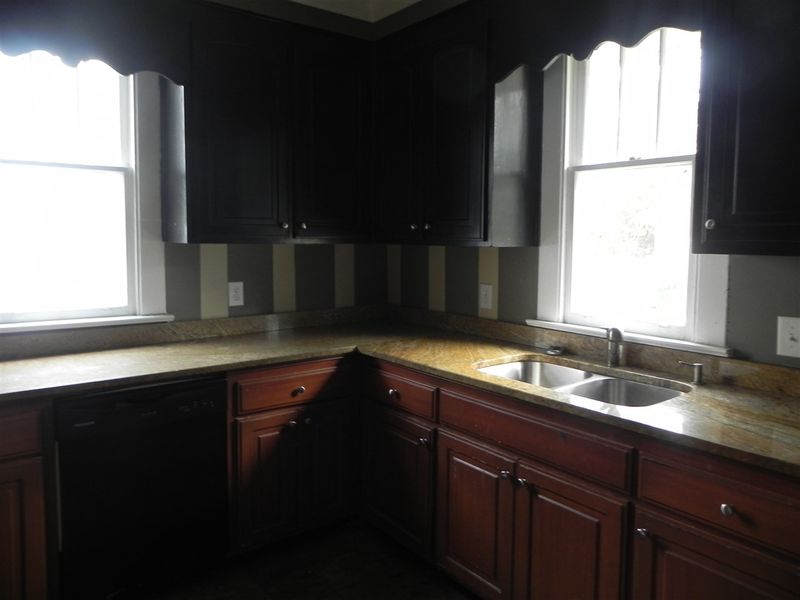 1104 E Walnut St, Goldsboro, NC 27530