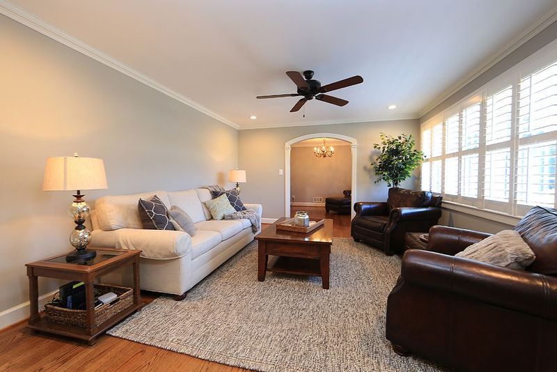 1104 Westmoreland Dr, Raleigh, NC 27612