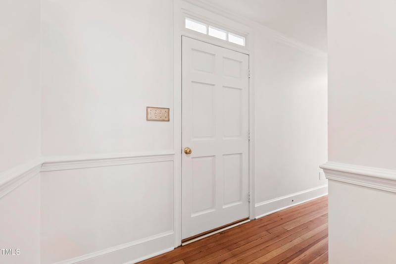 1105 Blenheim Dr, Raleigh, NC 27612