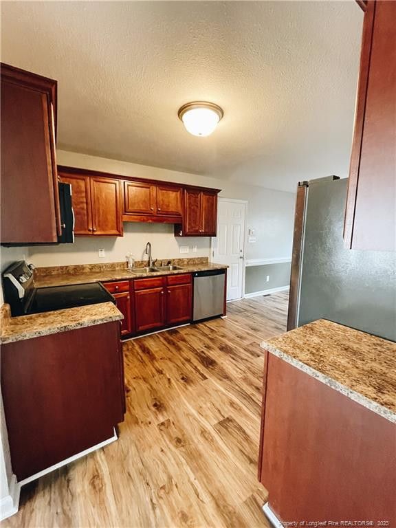 1105 Fairhaven Trl, Hope Mills, NC 28348