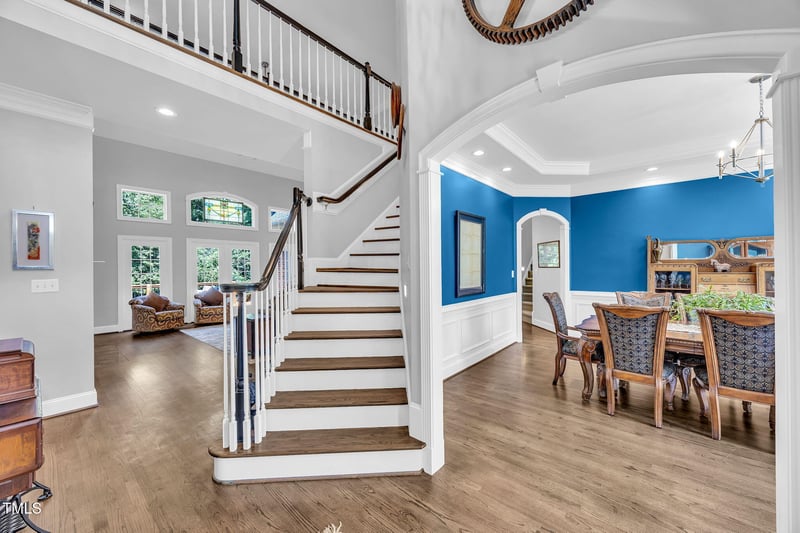 1105 Falls Bridge Dr, Raleigh, NC 27614