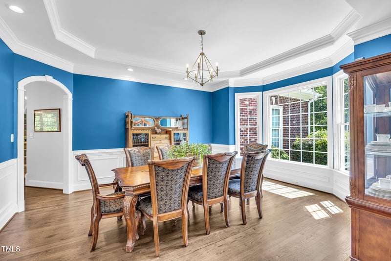 1105 Falls Bridge Dr, Raleigh, NC 27614