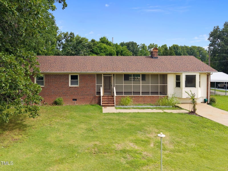 1105 Fontaine Rd, Roxboro, NC 27574