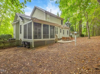 1105 Haughton Green Ct, Apex, NC 27502
