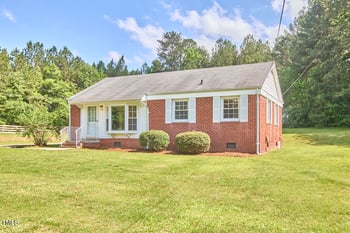 1105 Horseshoe Rd, Durham, NC 27703