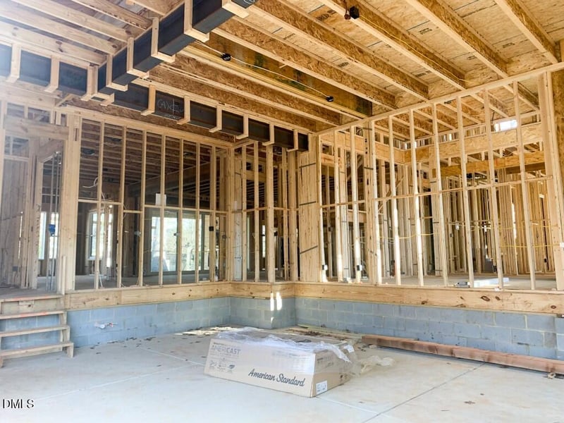 1105 Kingwood Dr, Raleigh, NC 27609