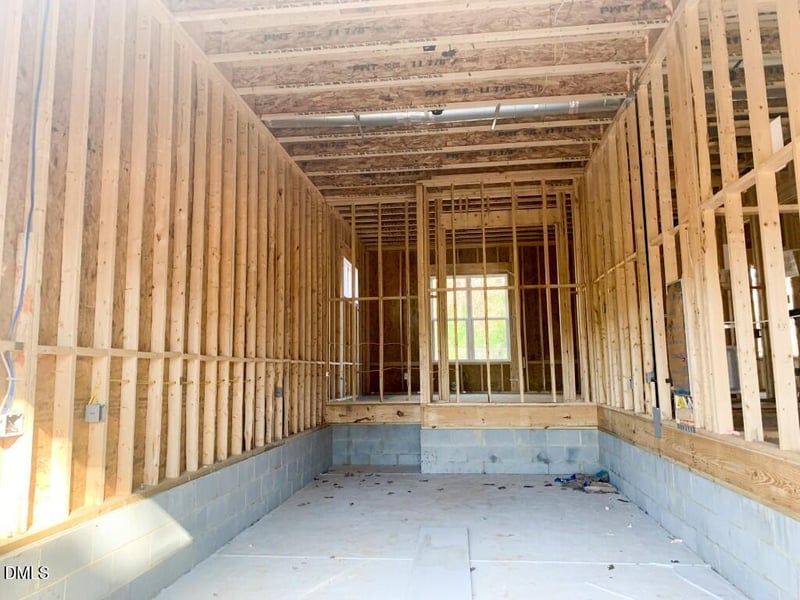 1105 Kingwood Dr, Raleigh, NC 27609