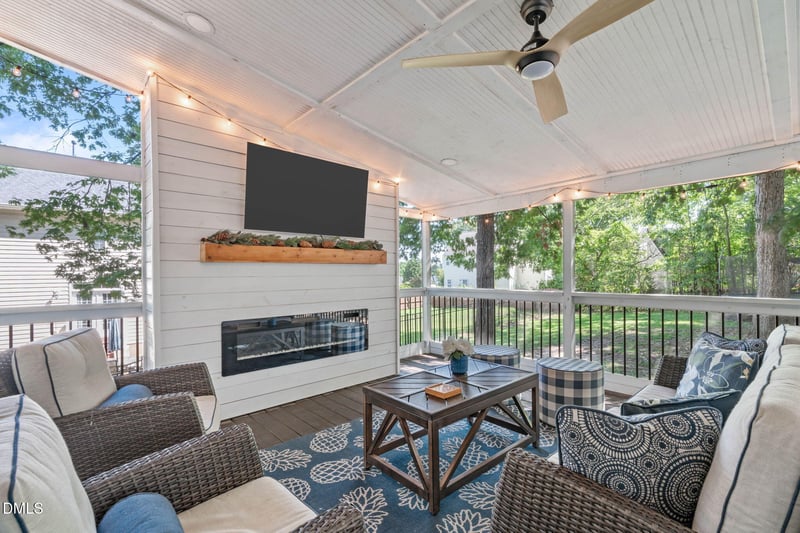 1105 Linden Ridge Dr, Holly Springs, NC 27540