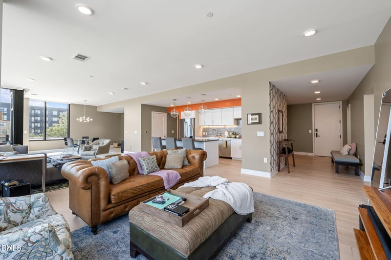 1105 Main #303, Durham, NC 27701