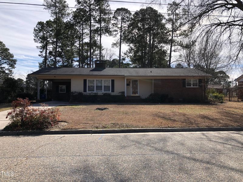 1105 Merry St, Dunn, NC 28334