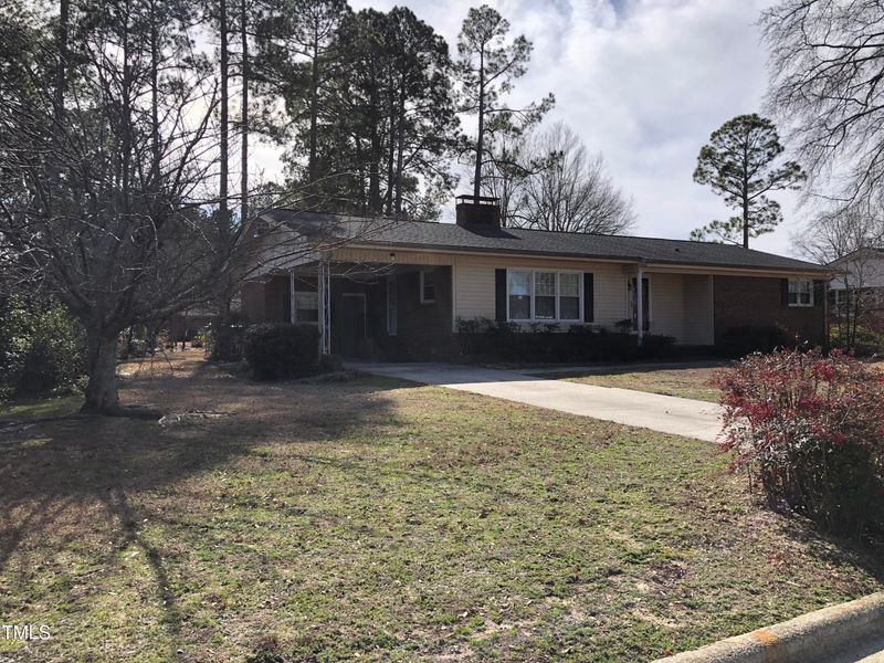 1105 Merry St, Dunn, NC 28334